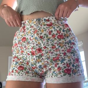 vintage floral shorts!